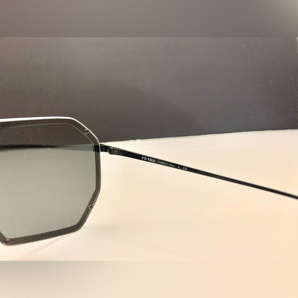 Prada SPR62X sunglasses for sale - Picture 4 of 13